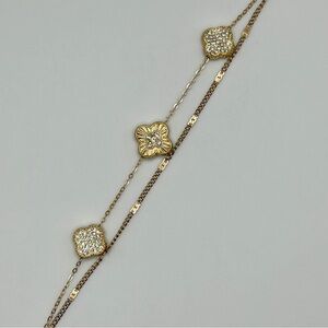 Trendy Gold Clover Charm Bracelet